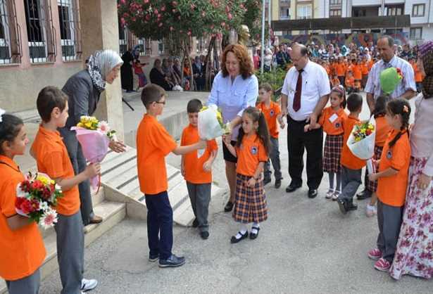 Milli Eğitim Haftasına Görkemli Başlangıç