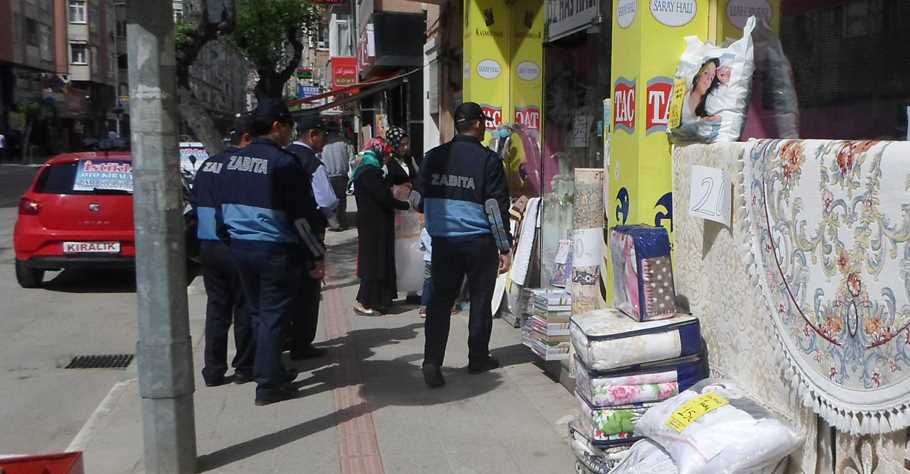 Zabıta'dan Kaldırım İşgaline Taviz Yok