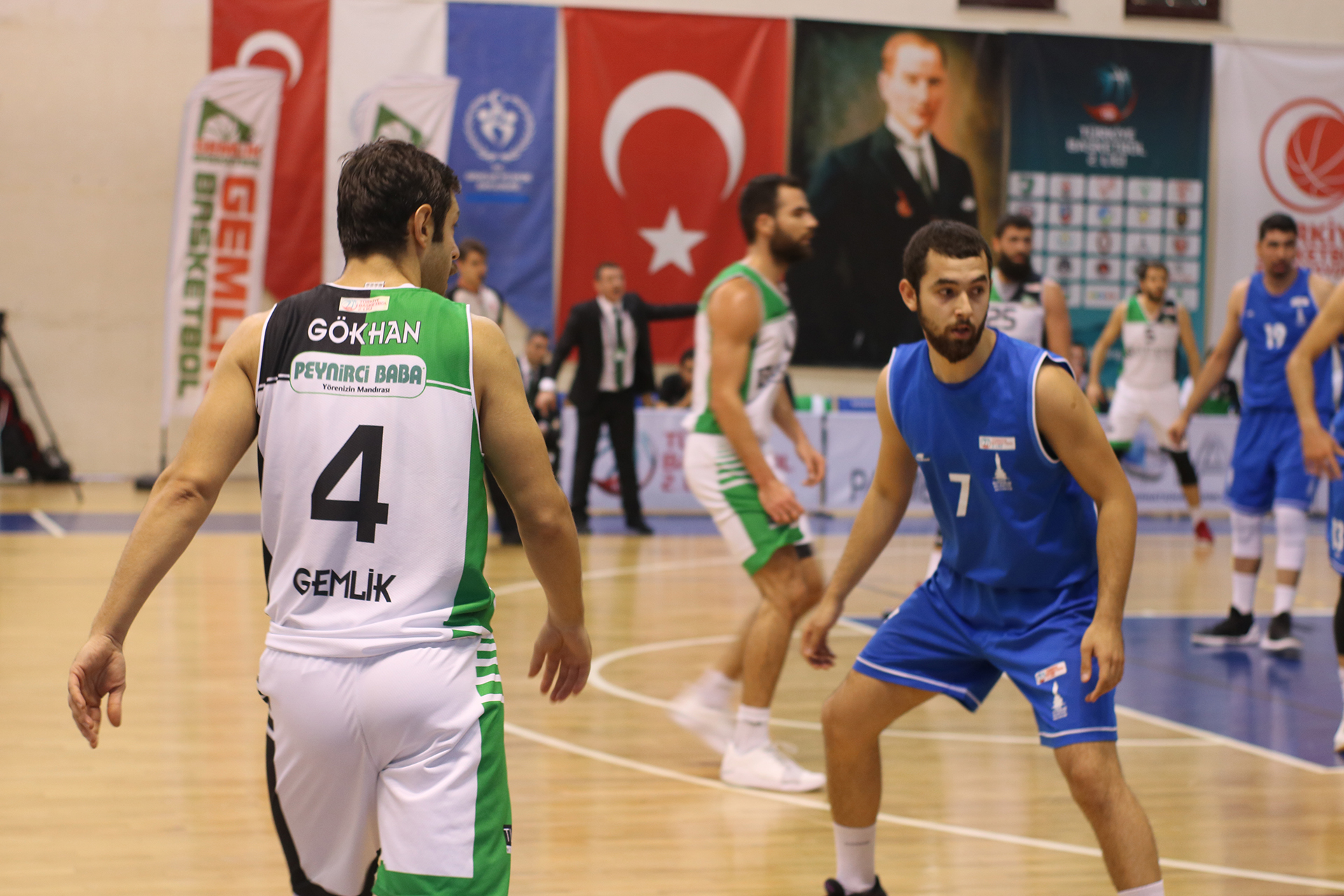 Gemlik Basket İzmir'i Farklı Yendi