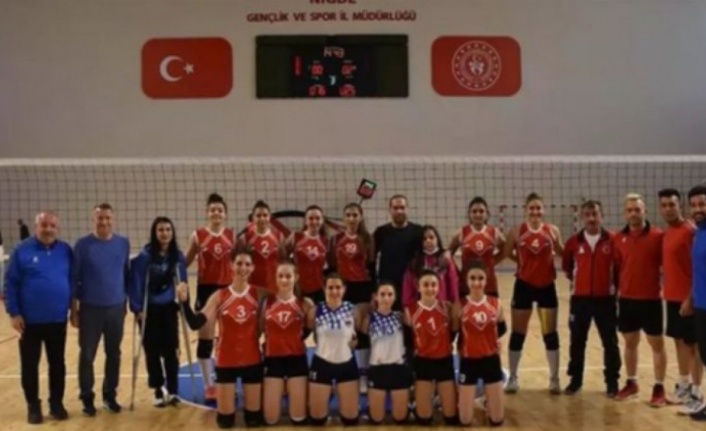 Ak Parti Gençlik Kolları tarafından düzenlenen Futsal Turnuvası başladı