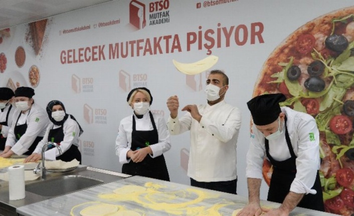 BTSO geleceği mutfakta pişiriyor