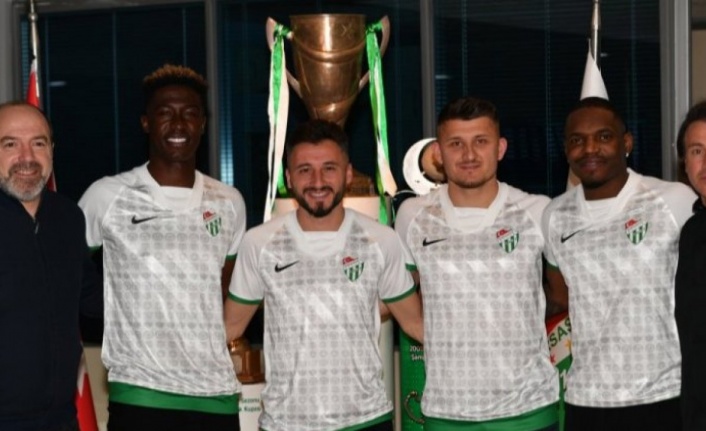 Bursaspor 4 futbolcuyla anlaşma sağladı