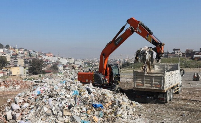 İzmir Gaziemir’de doğa katilleriyle aralıksız mücadele