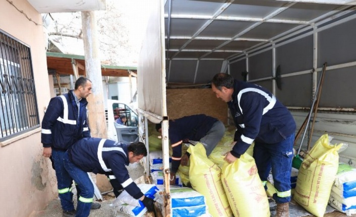 İzmir Güzelbahçe Belediyesi'nden çiftçiye can suyu 