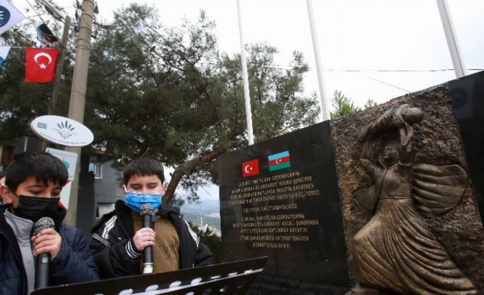 İzmir Karabağlar 30 yıllık acıyı unutmadı