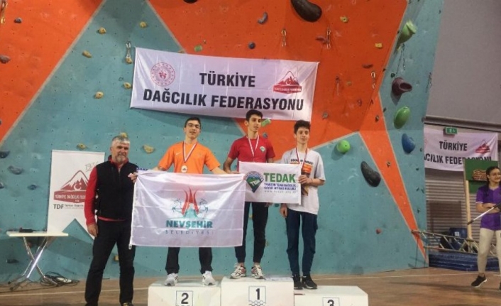 Nevşehir Belediyesi sporcuları madalyalara ambargo koydu