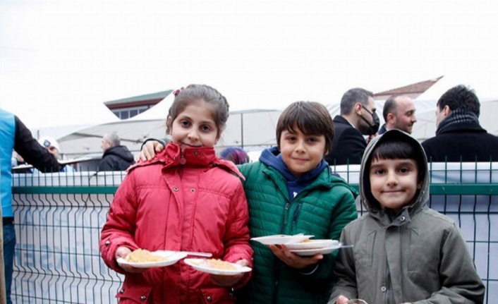 Sakarya Büyükşehir Aşevi hizmete açıldı