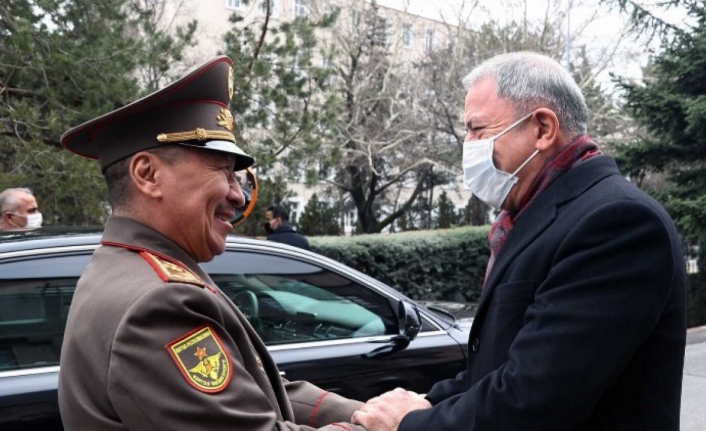 Bakan Akar, Kırgızistanlı mevkidaşını ağırladı