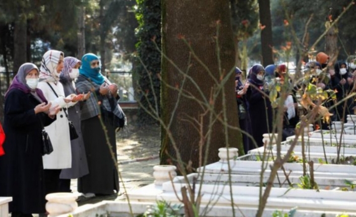 Bursa İnegöl'de Çanakkale Zaferinin 107. yılında şehitler minnetle anıldı 