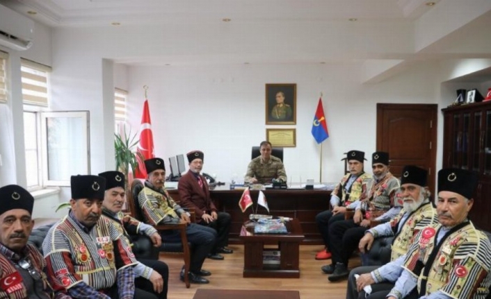 Kilis'te Yetimoğlu ve yönetiminden Albay Akşit’e ziyaret