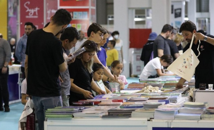 Gaziantep Kitap Fuarı'na  yoğun ilgi 