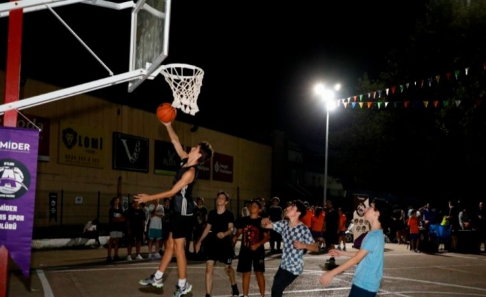 Bursa İnegöl'de sokak basketbolu heyecanı