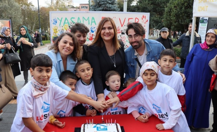 İzmit'te LÖSEV ile yaşama el verdiler