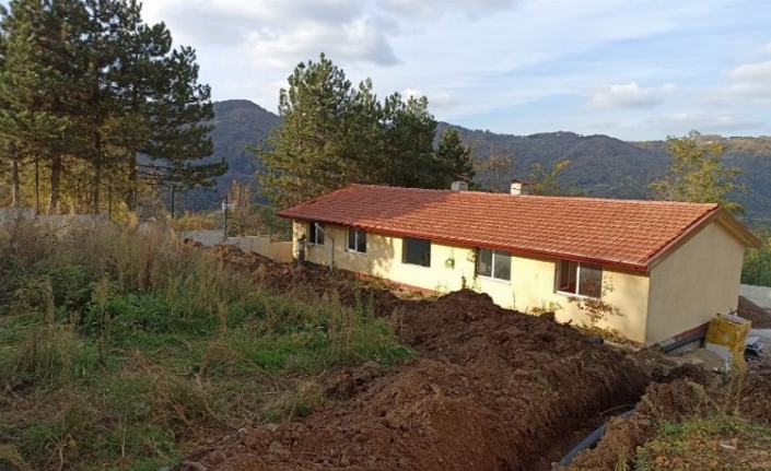 Kocaeli Başiskele'de eski köy okulu özel kamp merkezi olacak