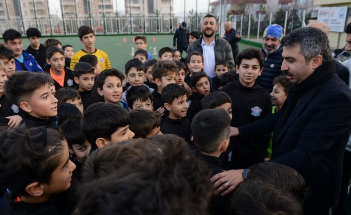 Bursa Yıldırım'da Başkan Yılmaz minik sporcularla buluştu