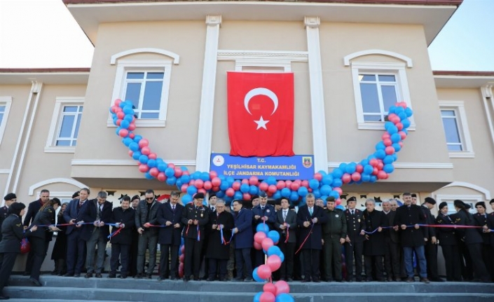 Vali Çiçek'ten Yeşilhisar İlçe Jandarma binası açılışı