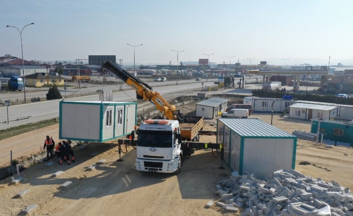 Hatay’da Konya'nın ilk konteynerleri yerleştiriliyor