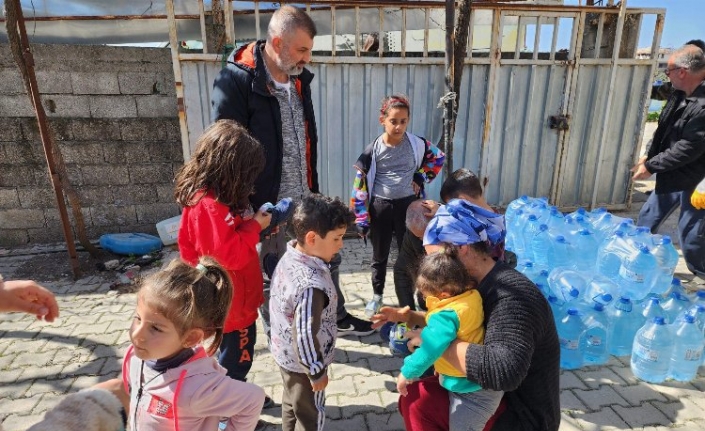 Gölcük'ten Hatay'da içme suyu dağıtımı