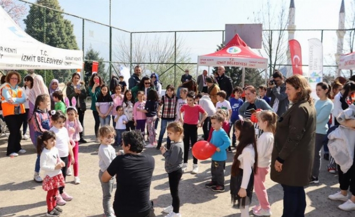 İzmit'te 'Çocuklar Gülsün' etkinliği eğlendirdi