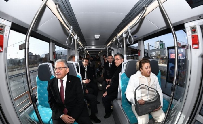 Kayseri'de yeni tramvay hattı hizmete başladı