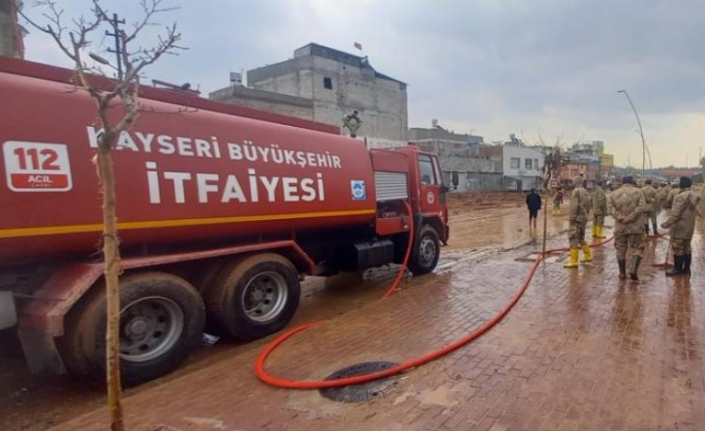 Kayseri selin de yaralarını sarıyor