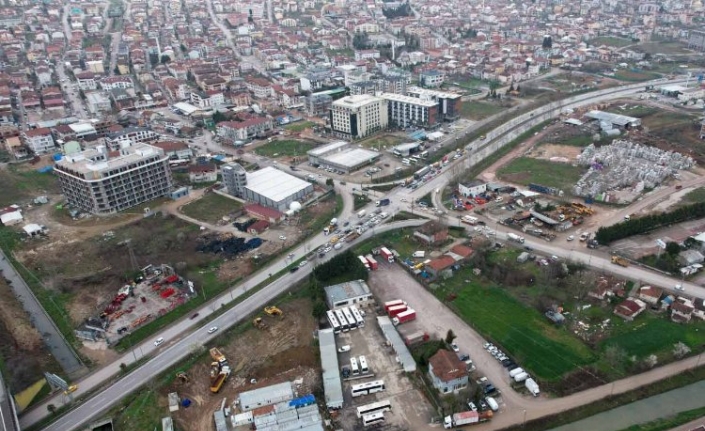 Kocaeli'de 'köprülü kavşak' için ilk kazma