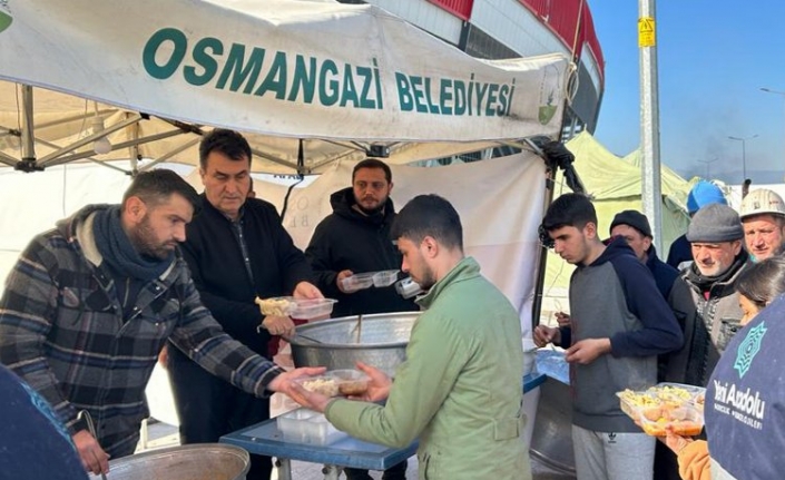 Osmangazi’den deprem bölgesine gönül sofraları