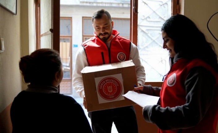 Bursa Gürsu'da Ramazan bereketi evlere ulaşıyor