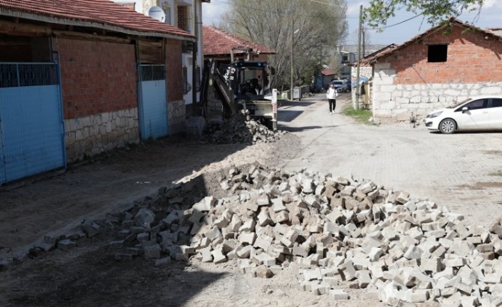 Kütahya Zığra'ya kilit taş