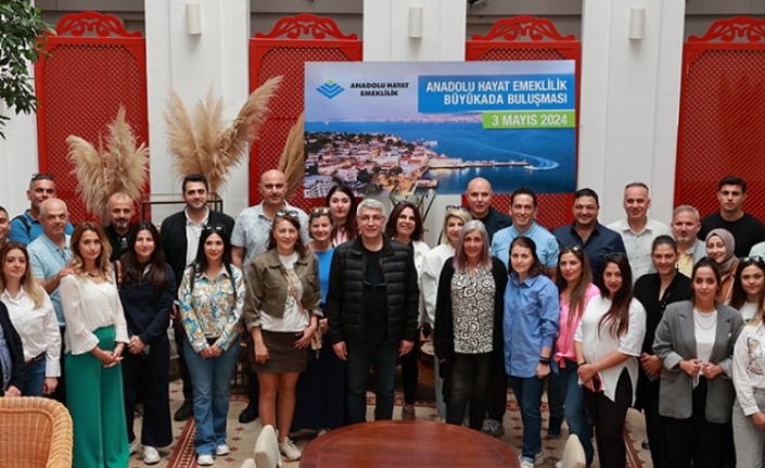 Acenteleriyle İstanbul ve Mardin'de buluştu