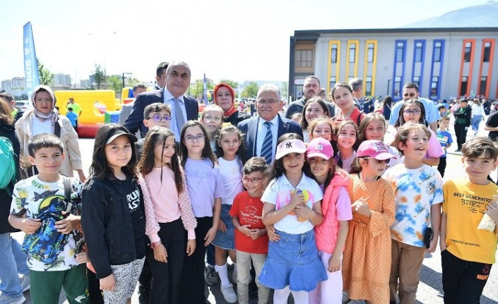 Başkan Büyükkılıç, geleneksel bahar şenliği ve kermes etkinliğine katıldı