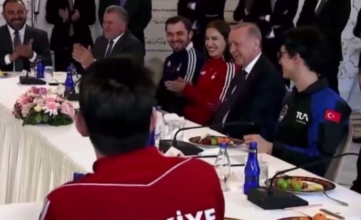 Cumhurbaşkanı Erdoğan'ın milli sporcu ile güldüren diyalogu