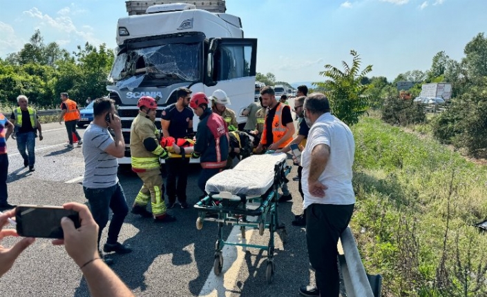 Düzce Anadolu Otoyolu'nda trafik kazası: 5 yaralı