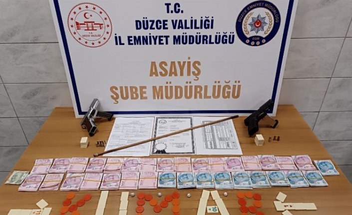 Düzce'de kumarhane baskını yapıldı