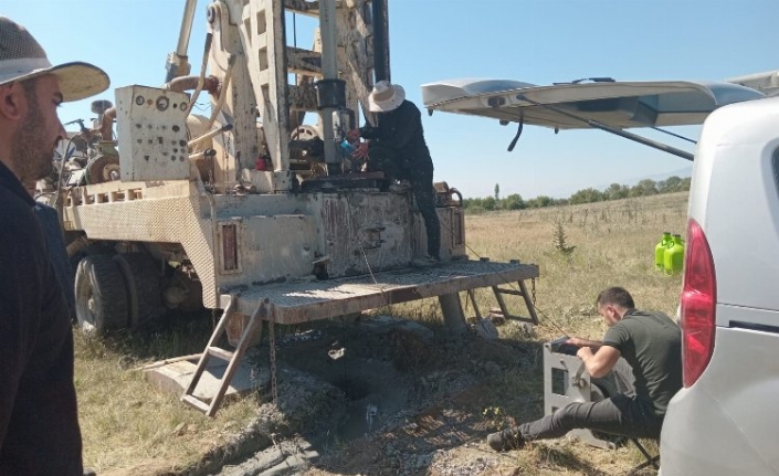 Kepenekli’de bir sondaj kuyusu daha açıldı