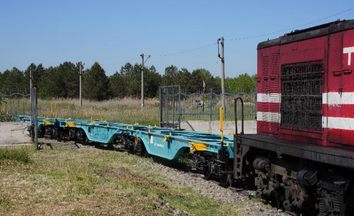 Konteyner vagonlar TCDD'ye teslim edildi