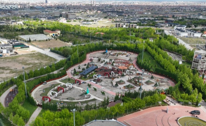 Konya Selçuklu 'Çiçek Bahçesi'ne dönüştü