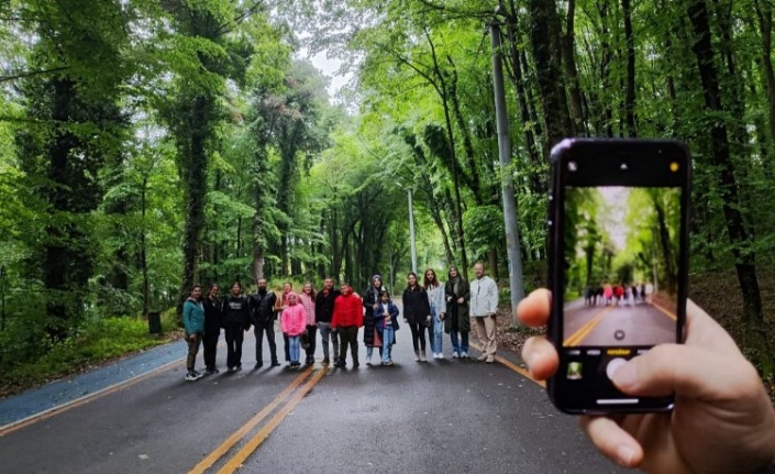 Sakarya'da dereceye giren öğrenci ve ailelerine turizm gezisi