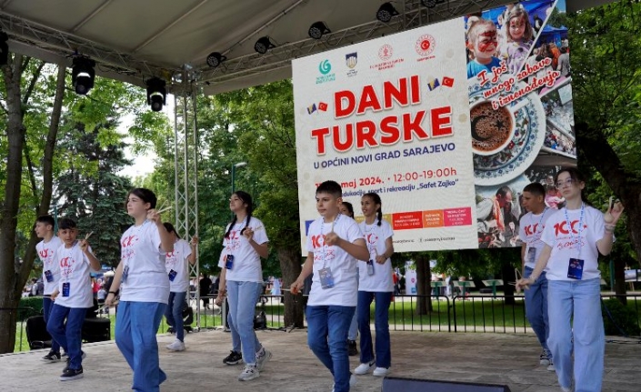 Selçuklu , Saraybosna ve Zenica’da çocukların yüzünü güldürdü