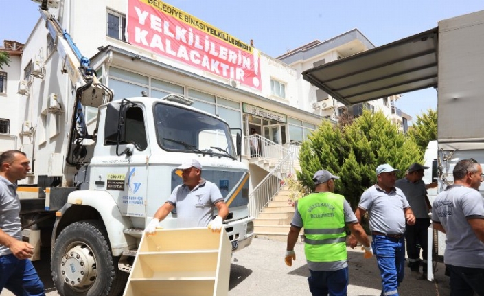 Güzelbahçe'de terk edilmiş Otizm okulu boşaltıldı