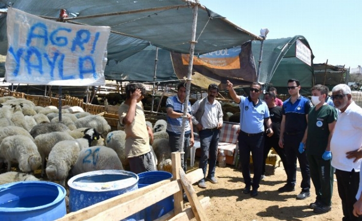 İzmir Karabağlar'da bayram öncesi sıkı denetim