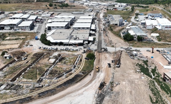 Malatya'da yol çalışmaları sürüyor