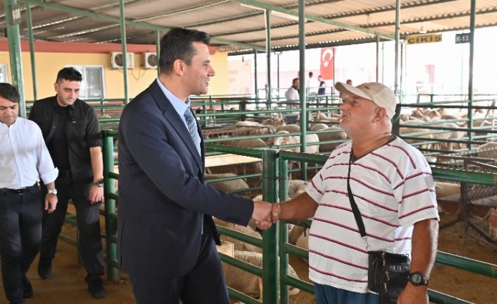 Manisa'da Başkan Zeyrek pazarlığa aracı oldu