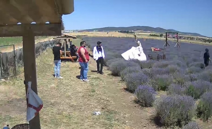 Siğilli Lavanta Bahçesi'ne bayramlık akın