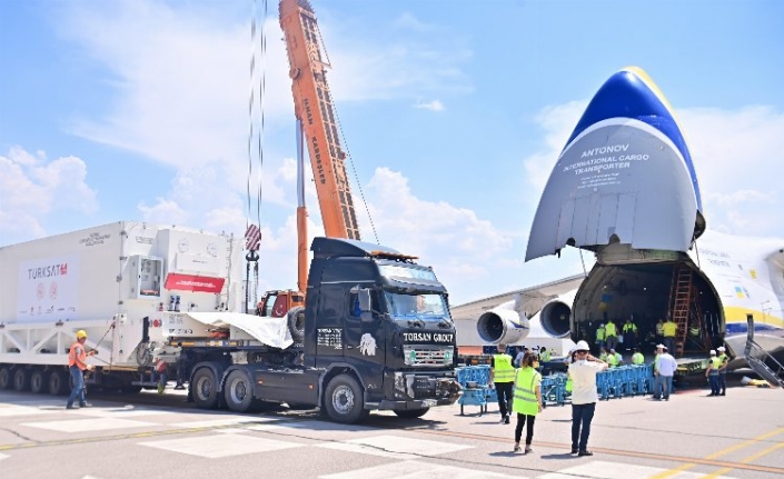 Tarihi yolculuk başlıyor... Türksat 6A, 5 milyar insana ulaşacak