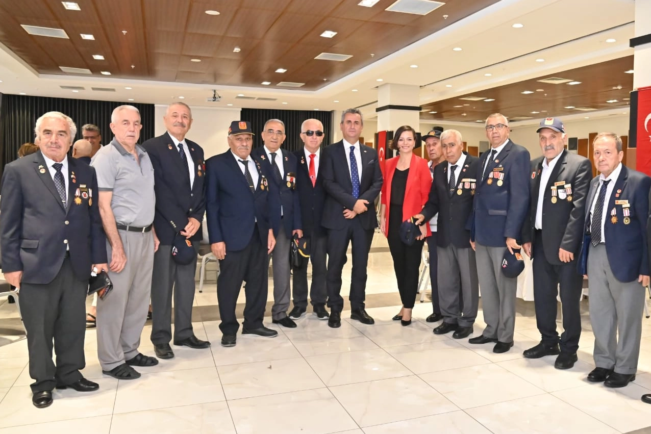 İzmir Karabağlar'da şehit aileleri ve yakınlarıyla anlamlı buluşma