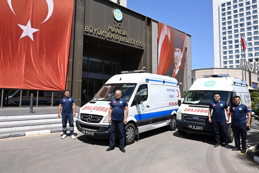 Manisa Büyükşehir'den hasta nakil ambulansı hizmeti