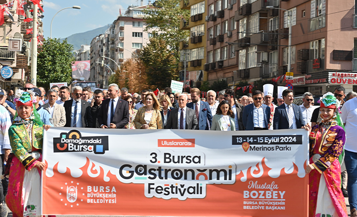 Bursa Gastronomi Festivali kortej yürüyüşüyle başladı