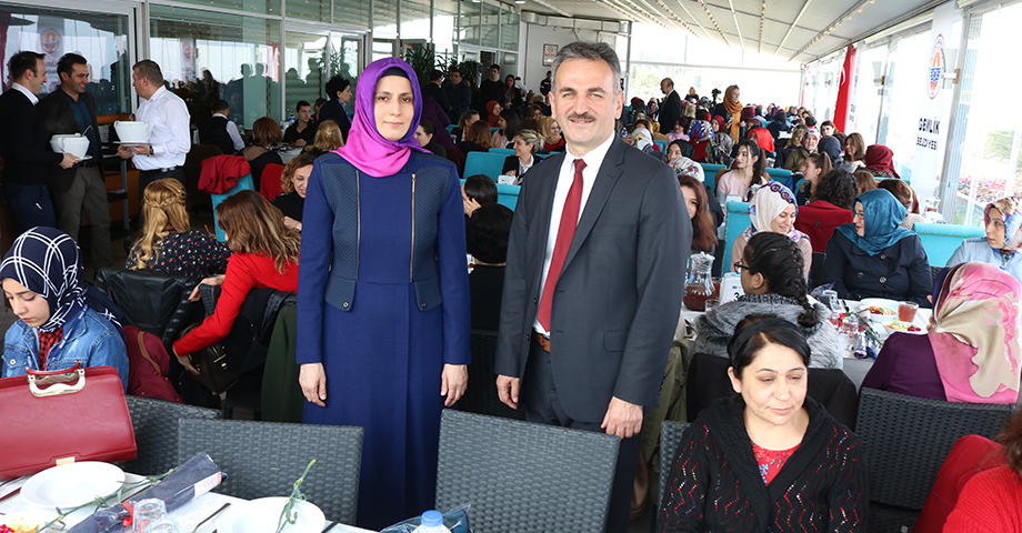 Gemlik'te 8 Mart'a Özel Kutlama