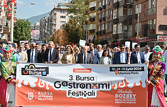 Bursa Gastronomi Festivali kortej yürüyüşüyle başladı